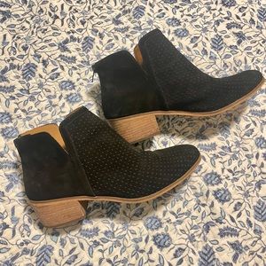 Susina booties 9